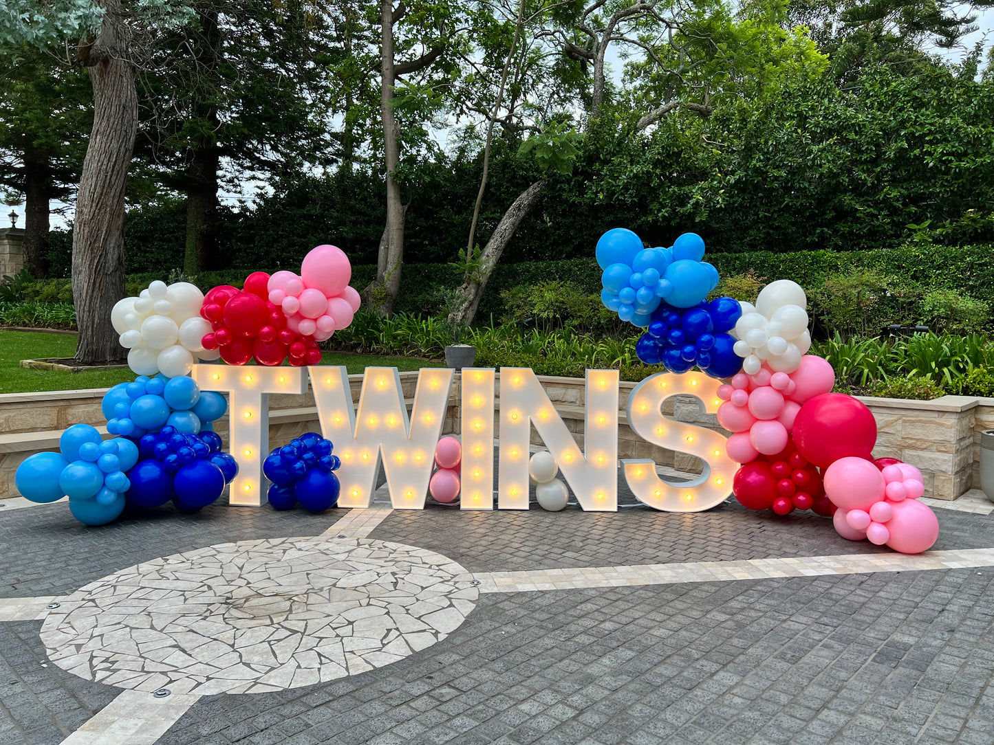 Twins Balloon Garland