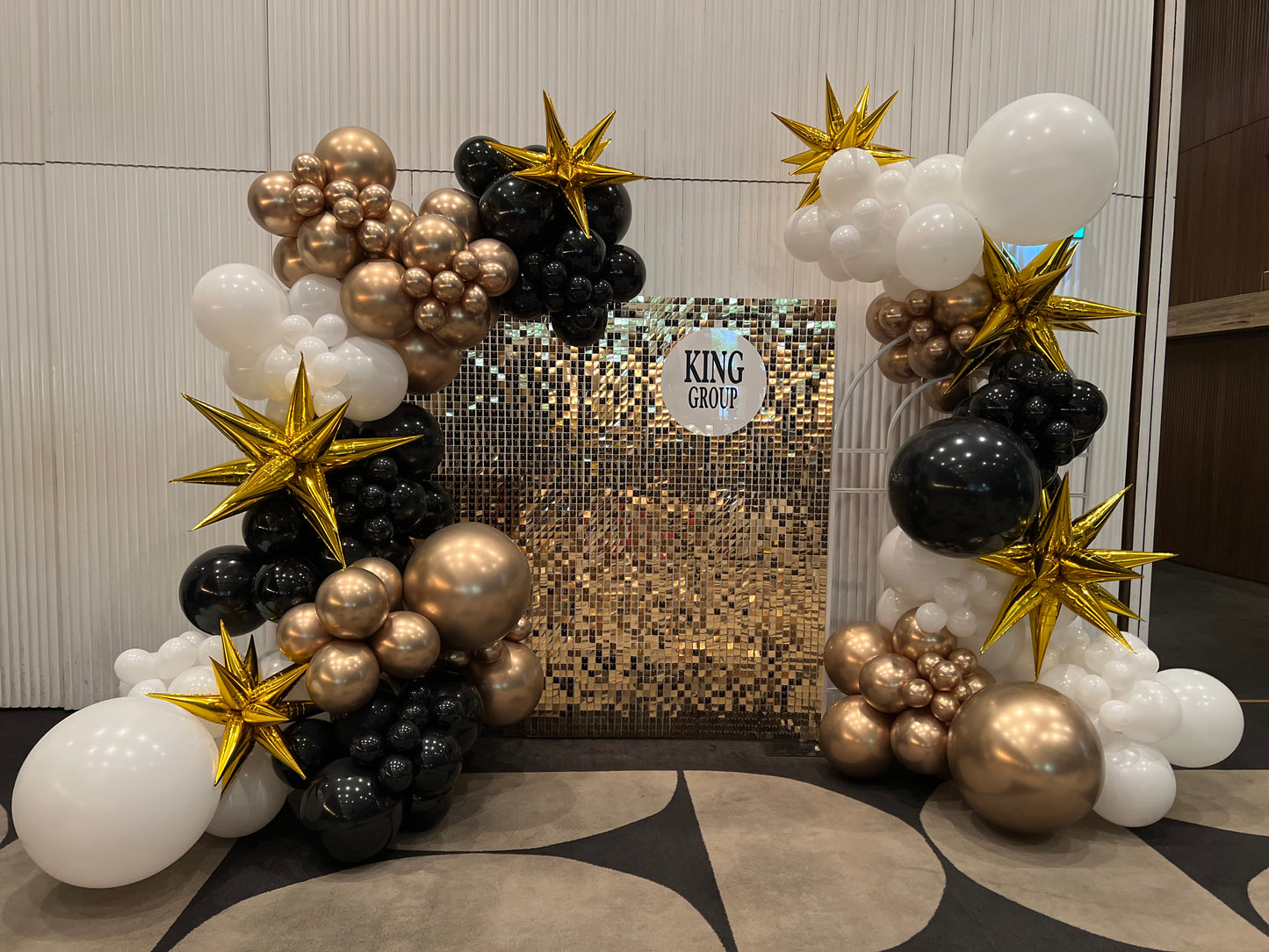 King Group Garland + Shimmer Wall