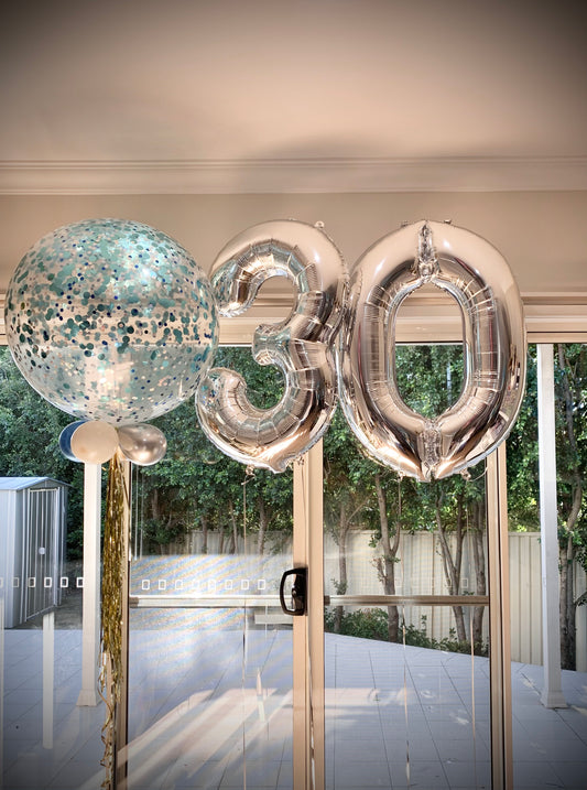 30th Foil Shape Balloon Bouquets Set Up
