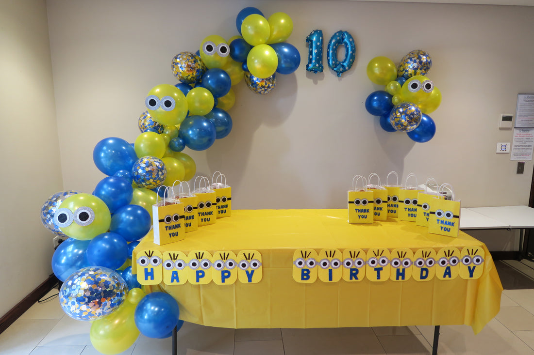 Modern Arch Minion by Balloon Essentials