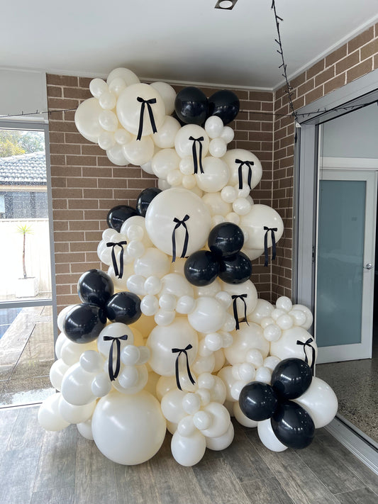 Outstanding Balloons Garland
