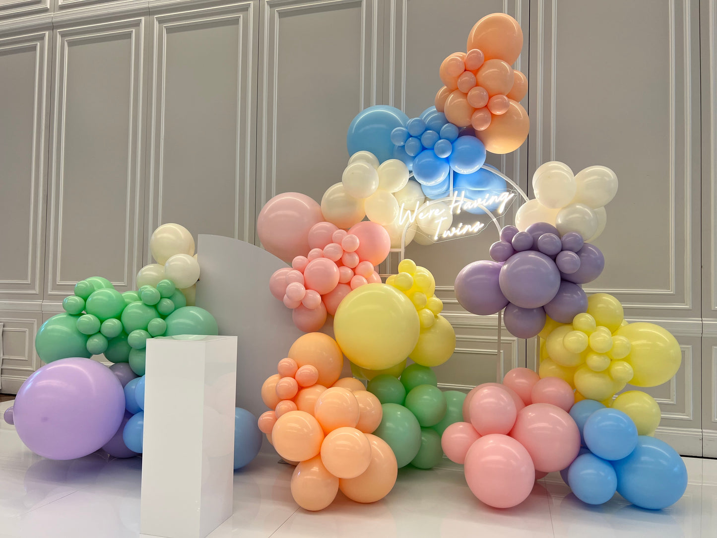 Twins Balloon Garland