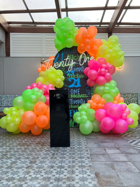 1980 Themes - Neon Garland