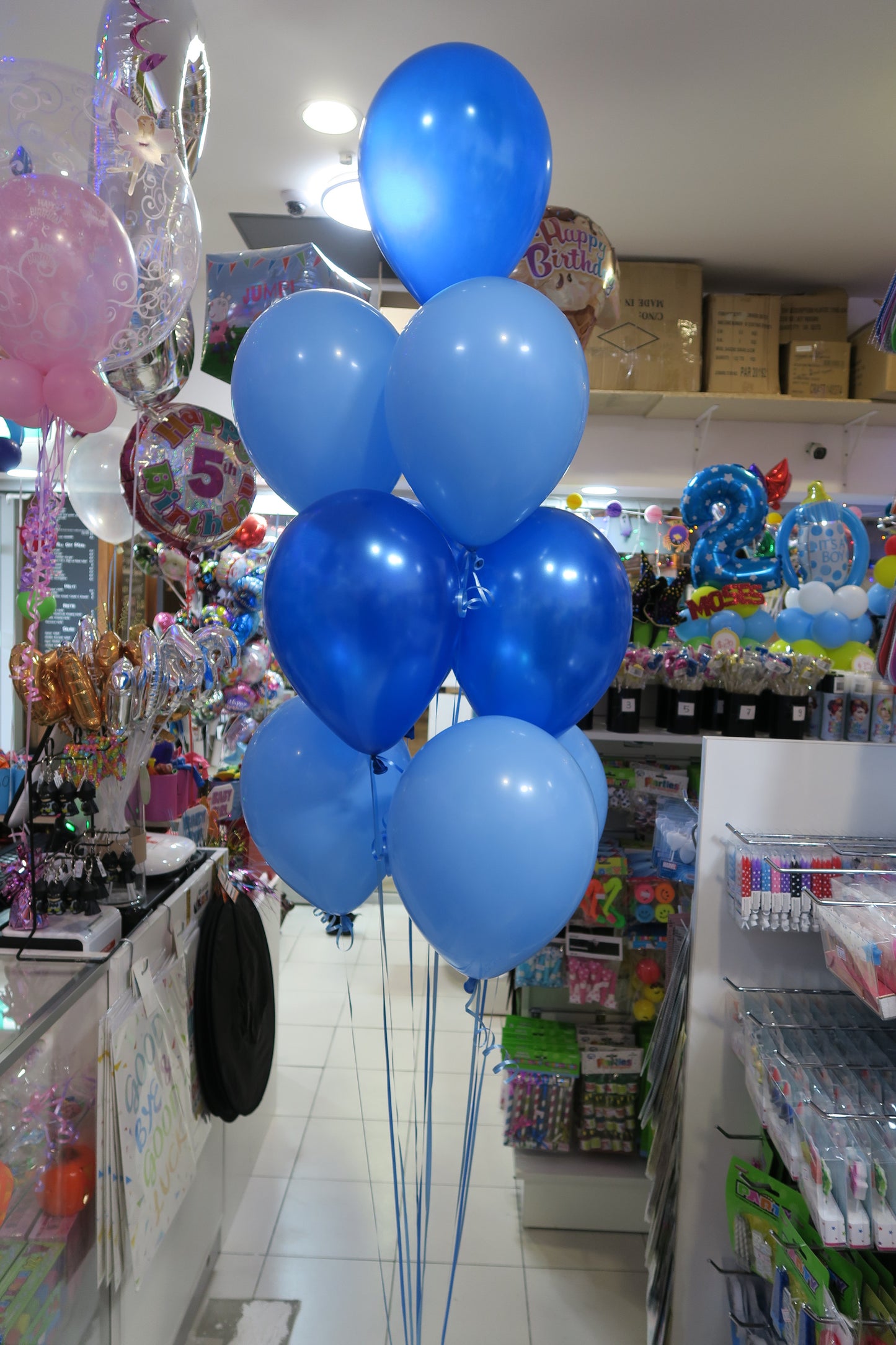 70th Birthday double deco and 9 helium  balloon