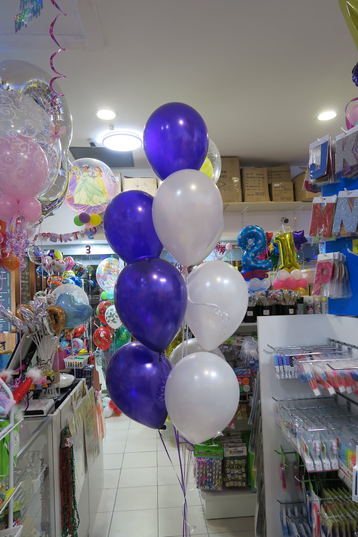 Baby Shower foil balloon and 9 helium balloon  bouquet
