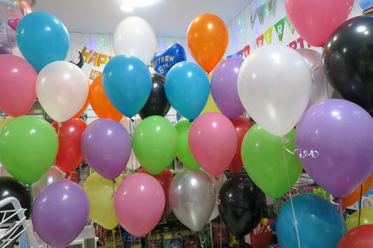 150 ceiling balloons