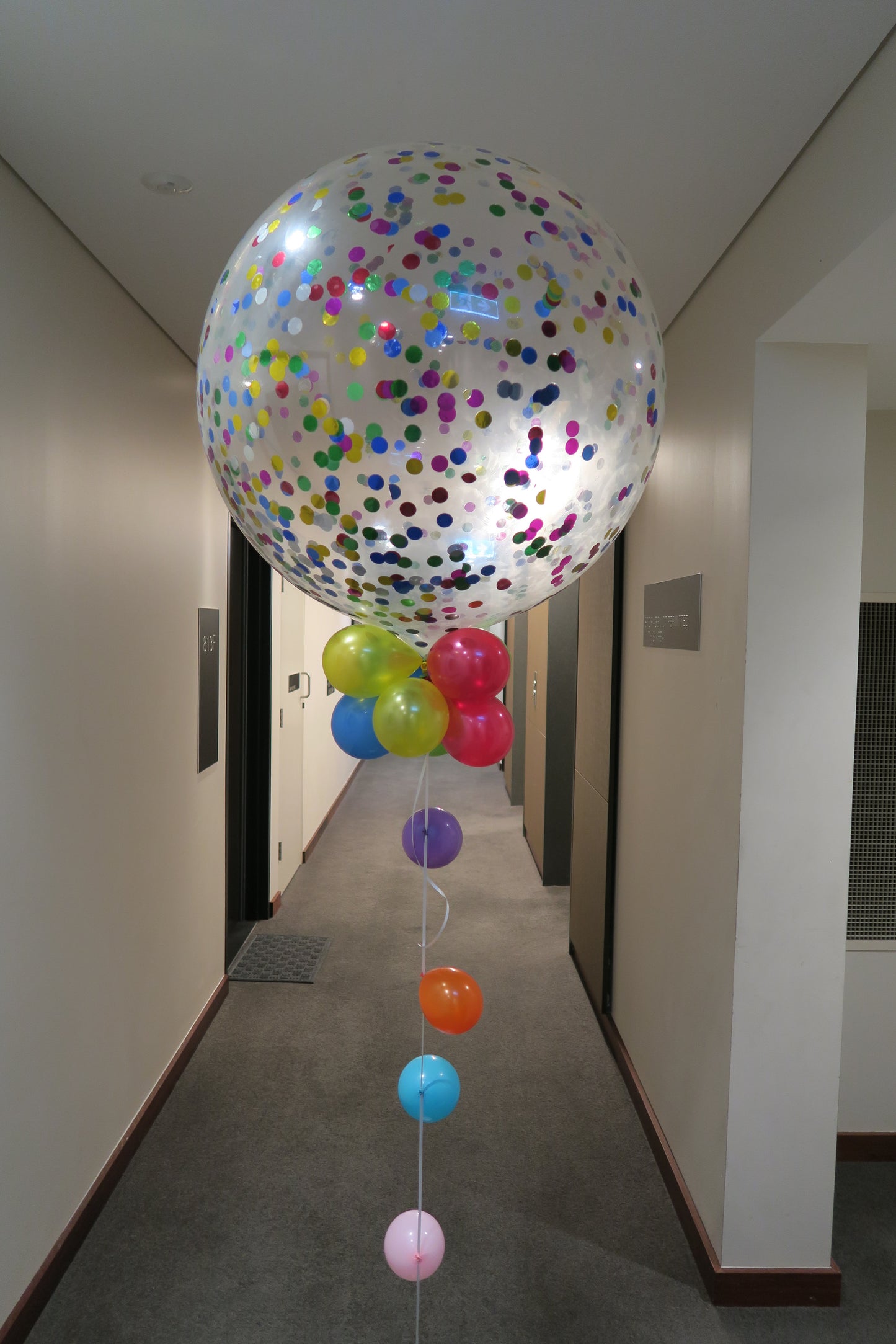 3Ft round clear multicolour confetti balloon