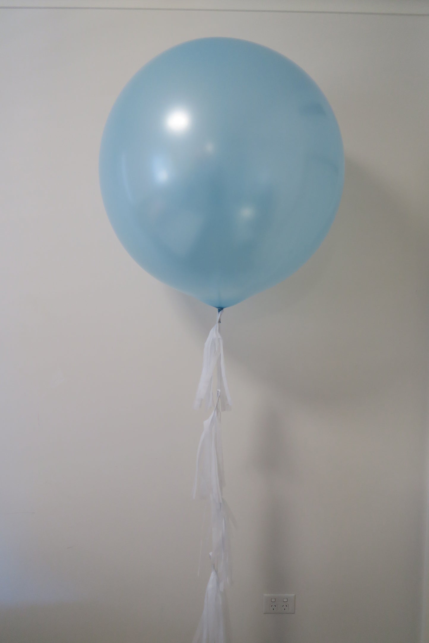 3ft round balloon with tassel arrangement