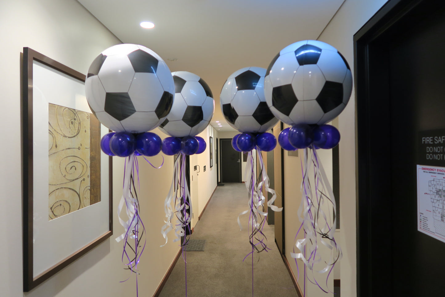 Soccer ball Orbz  balloon bouquet