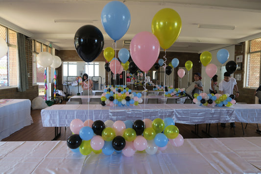 Table Runner balloon garland