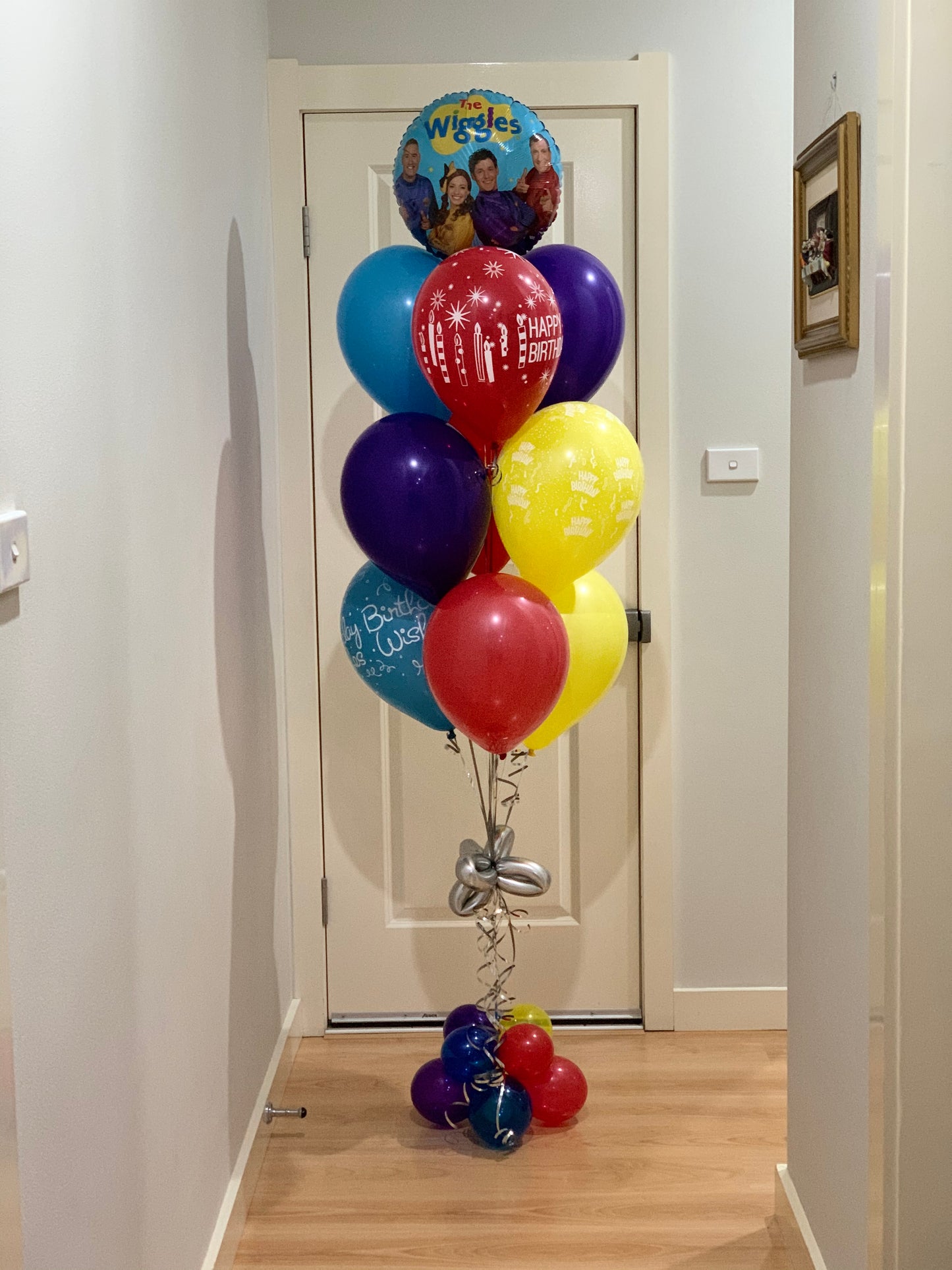 Wiggle 18inch foil Helium Balloon Bouquet