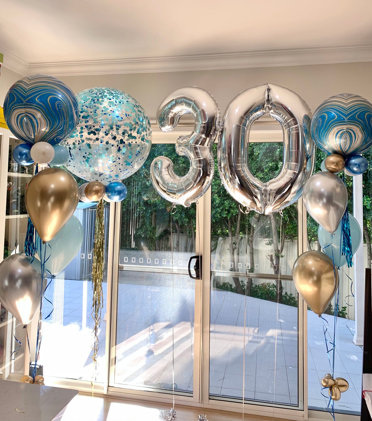 30th Confetti Balloon Bouquets Set Up